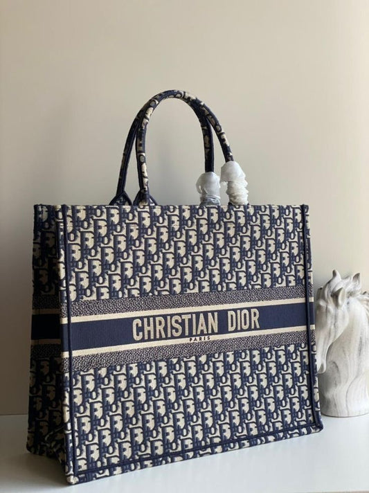 Di*r DD Tote Bag