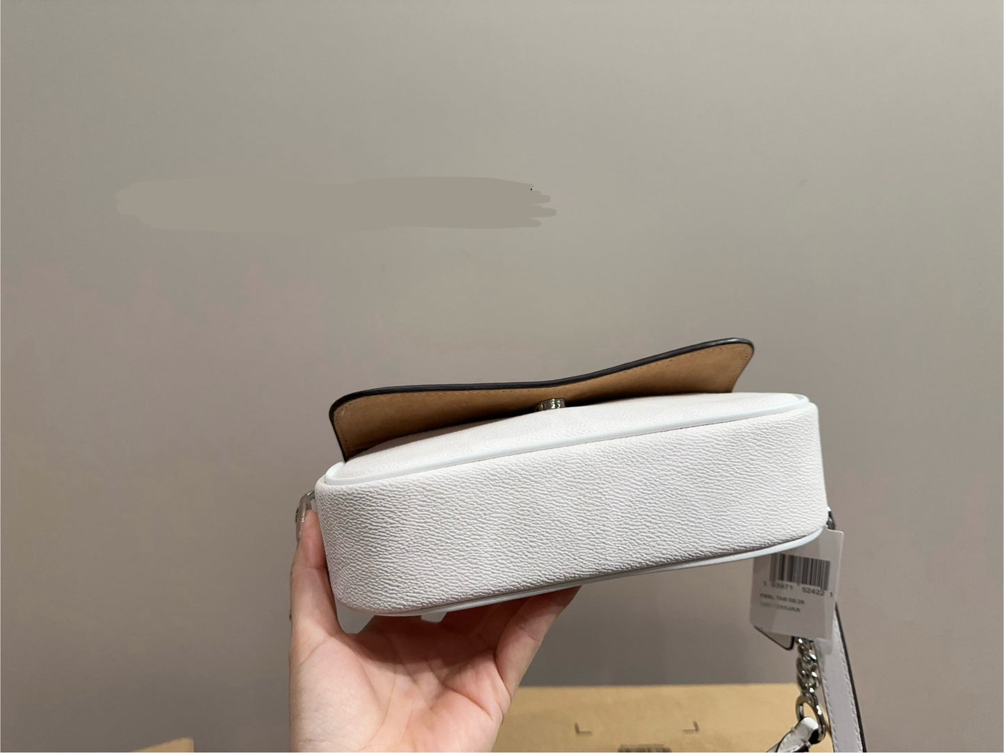 C*ach Cross Body Bag ( 4 Shades )