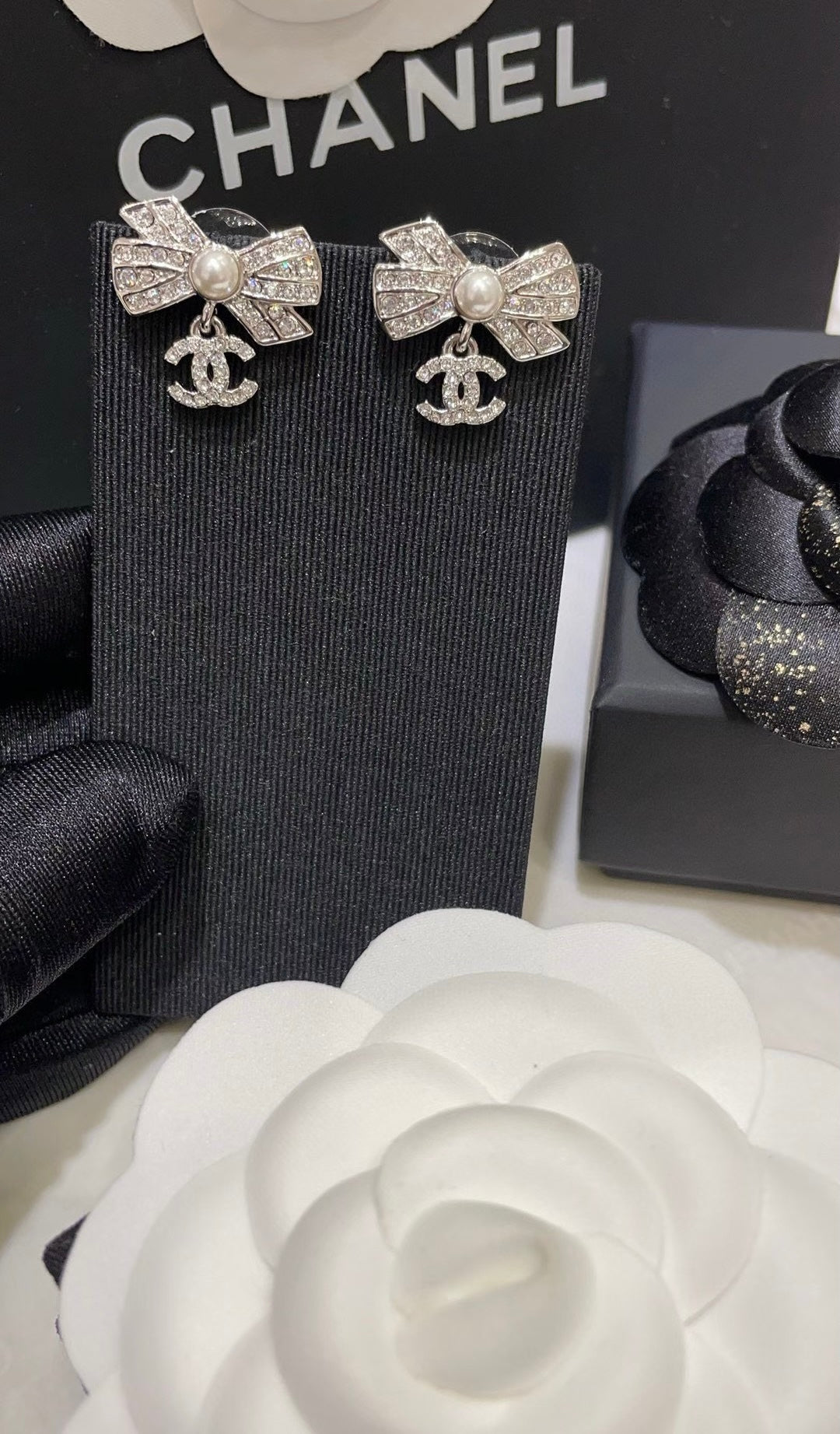 Cha*el Ear-ring ( Code : A1 )