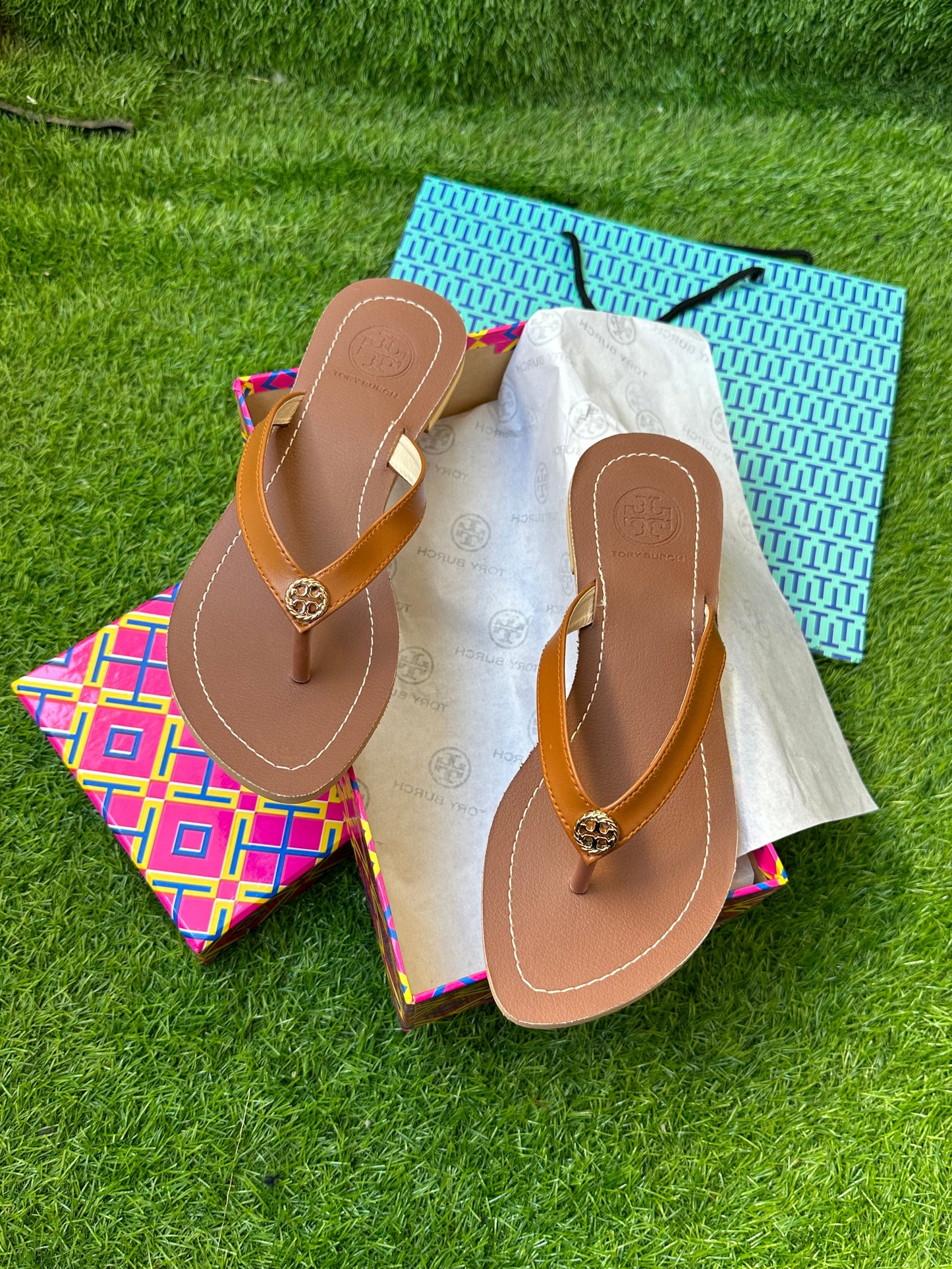 T Burch slide ( 2 Colours )