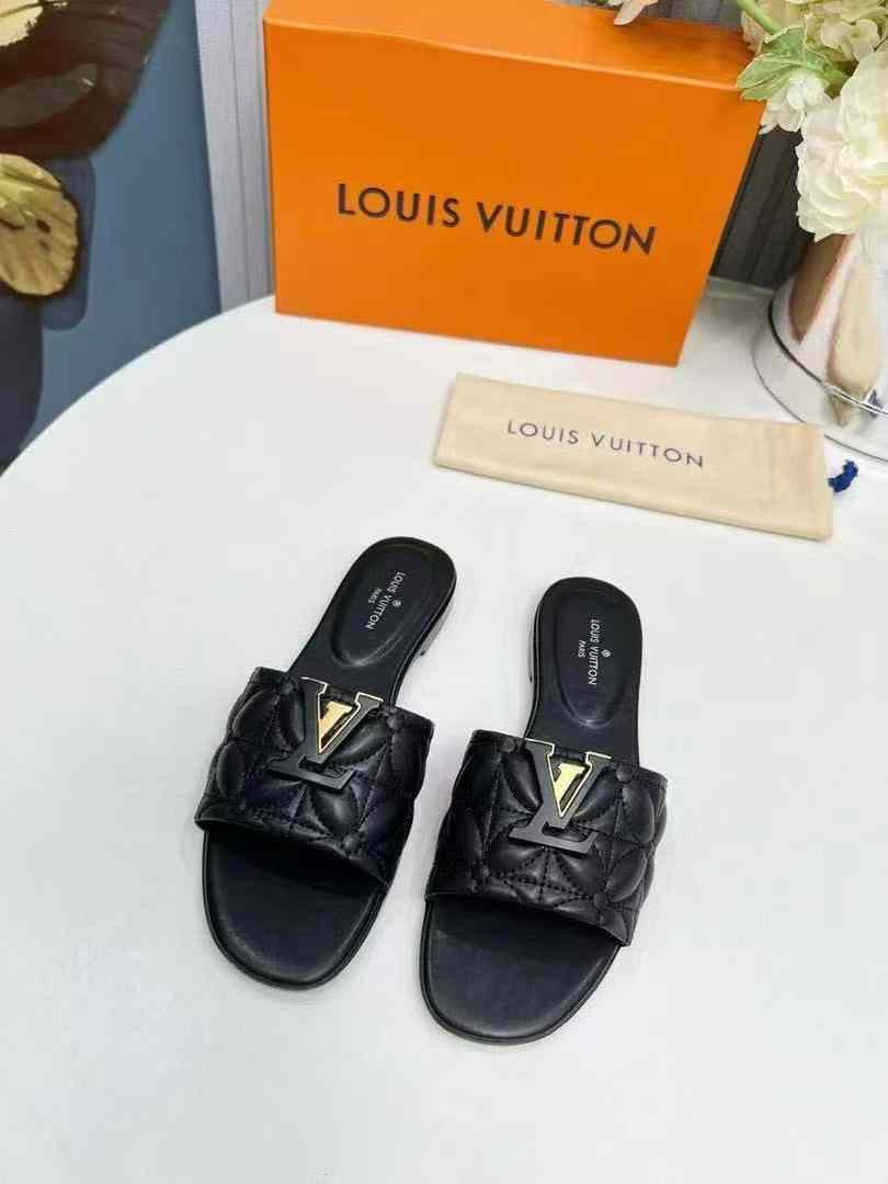Lv Slipper ( 7 Colours )