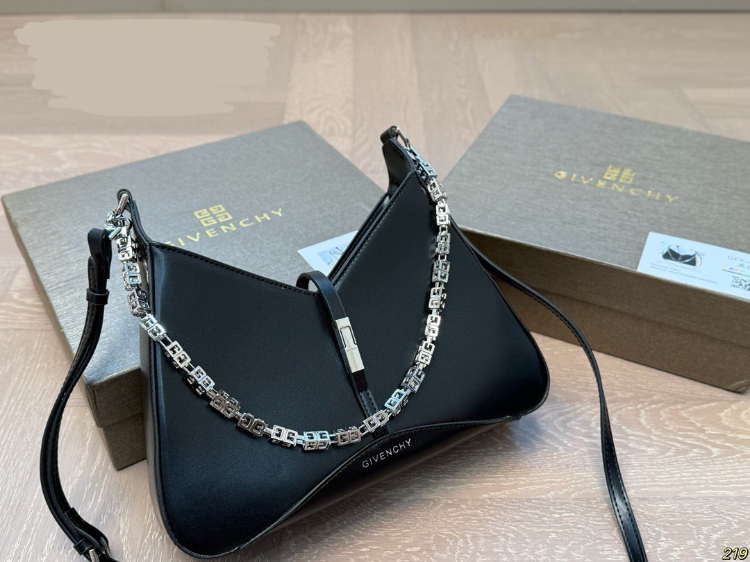 Giv*nchy Slingbag