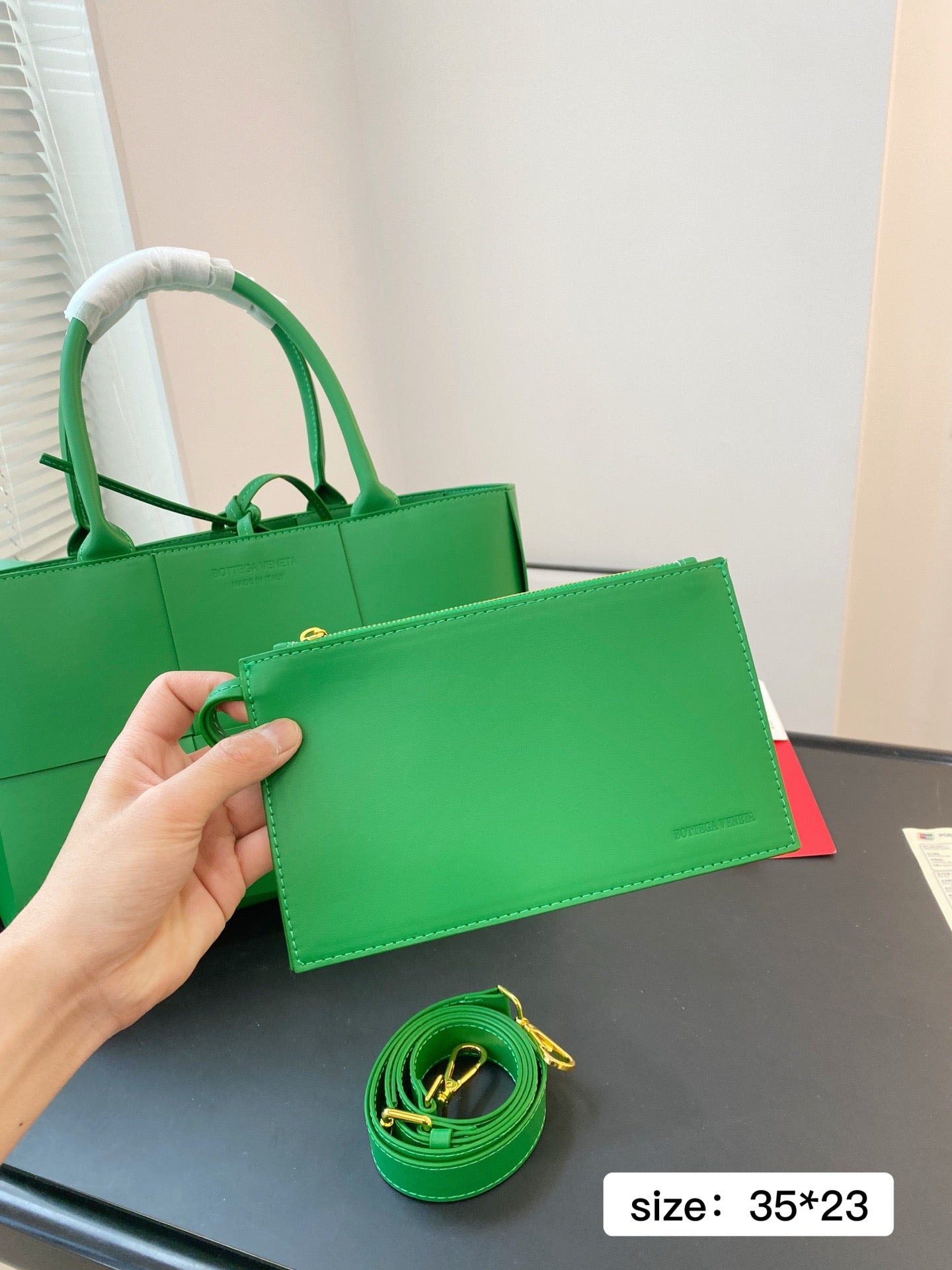 B*ttega Veneta Famous Handbag