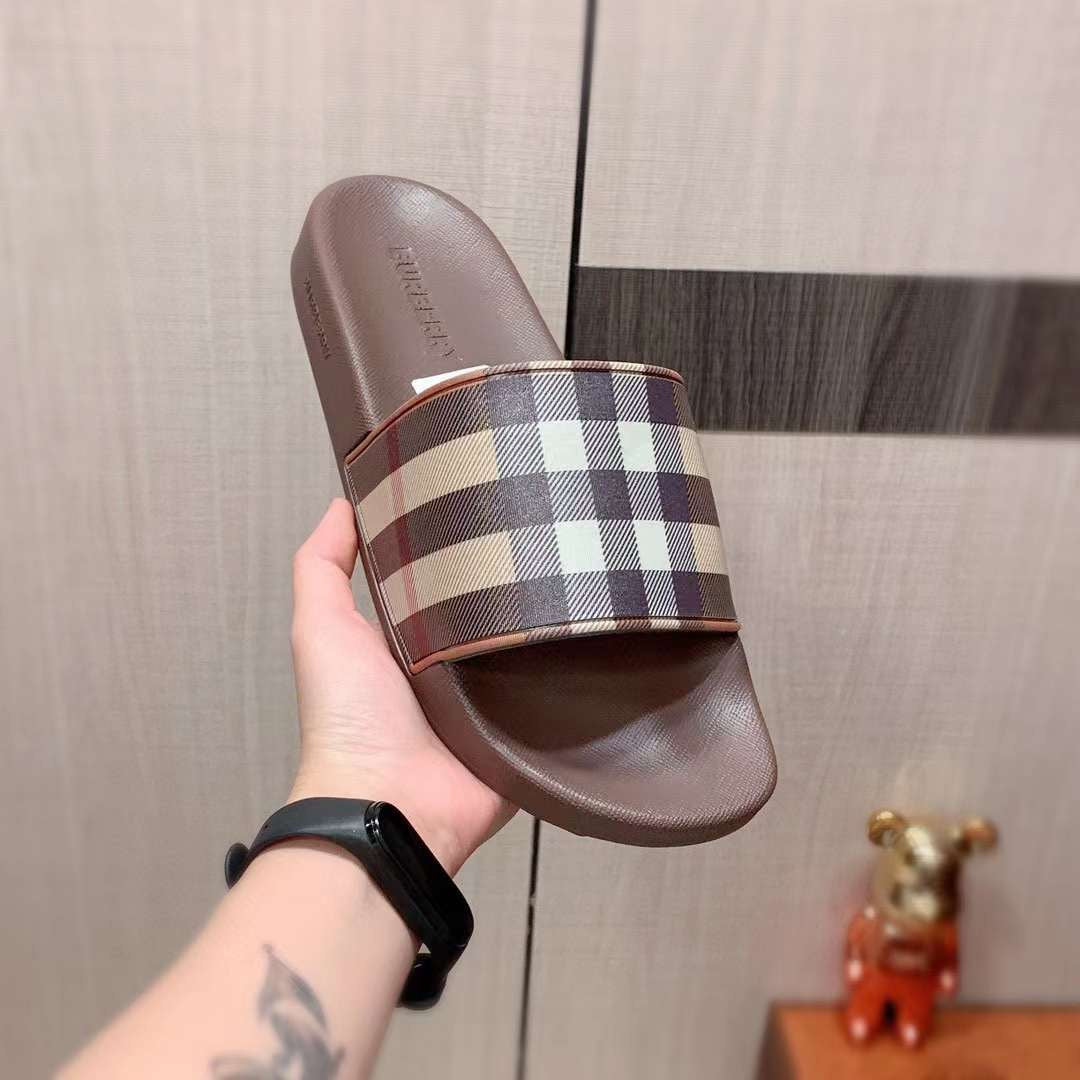 Bu*berry Men’s Slipper ( 2 Colours )