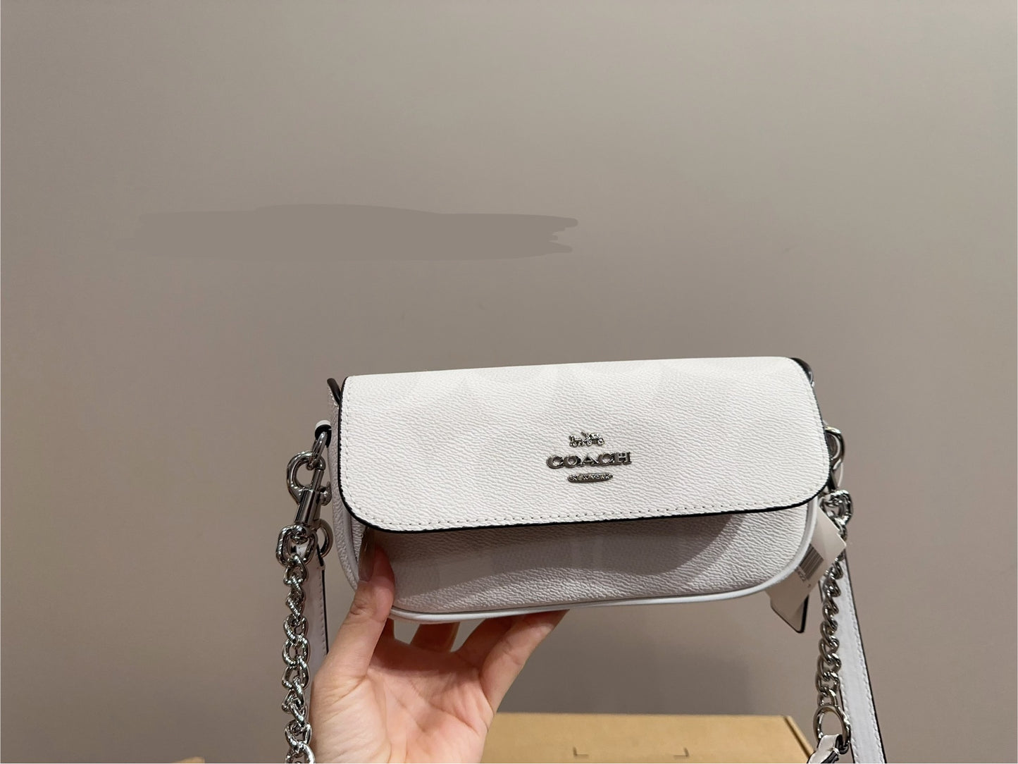 C*ach Cross Body Bag ( 4 Shades )