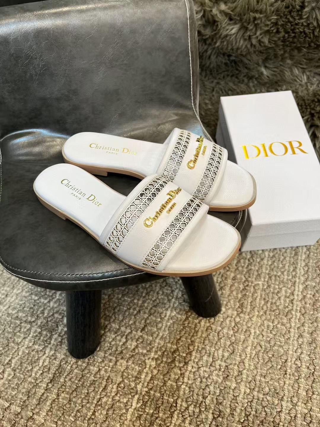 D*or Brand Slipper ( 5 colours )