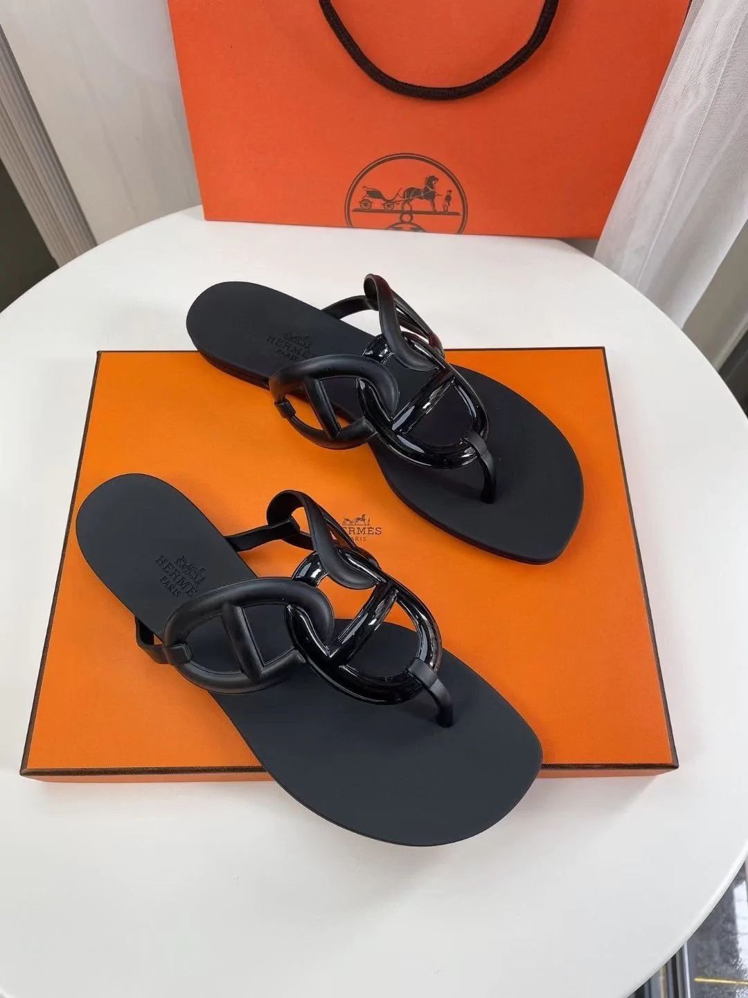 H*rmes Famous Slipper ( Black )