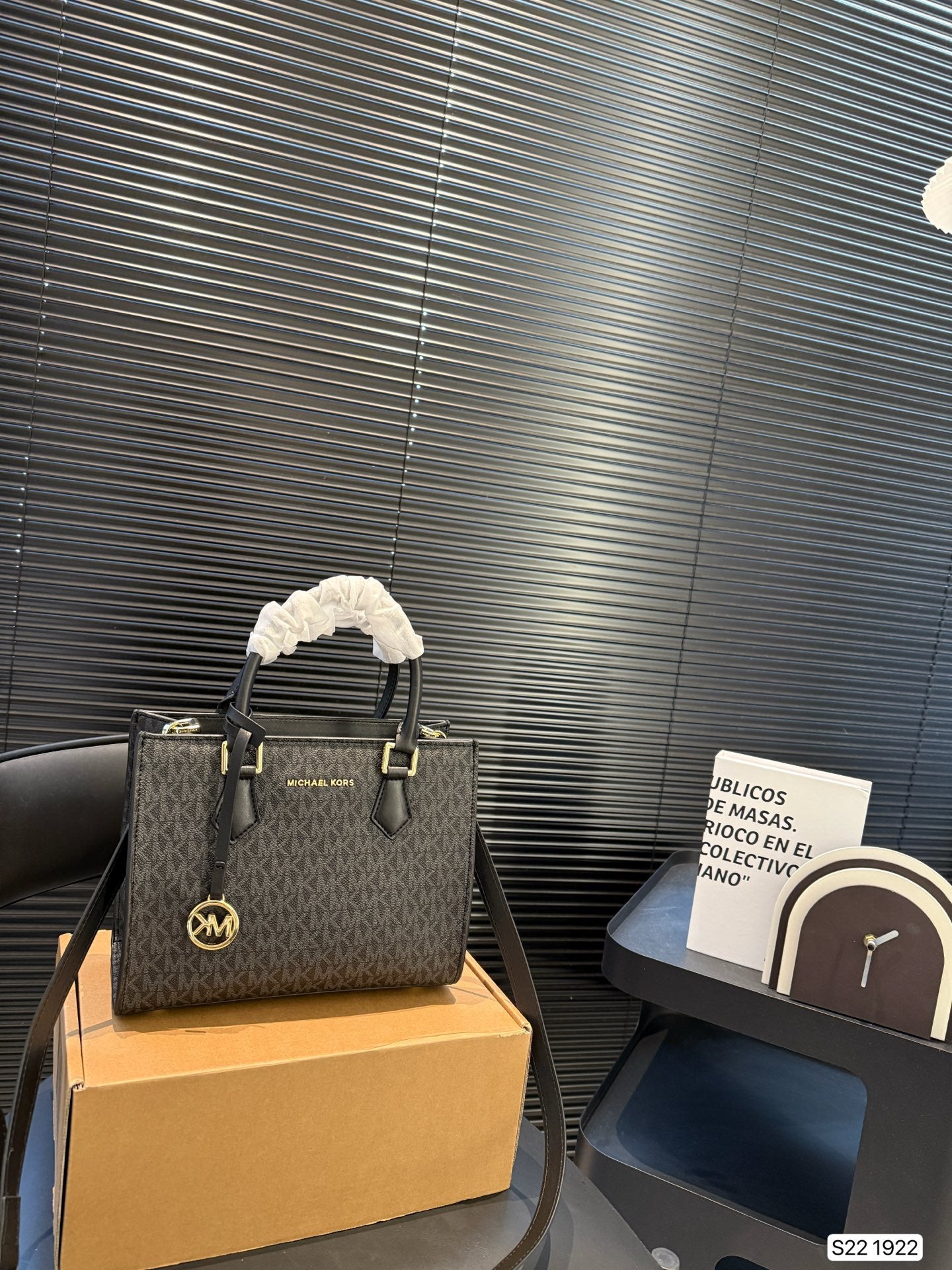 MK Most Demanding Handbags ( 4 Colours )