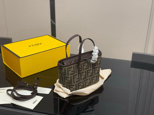 Fe*di Basket Handbag