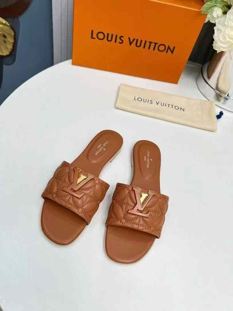 Lv Slipper ( 7 Colours )