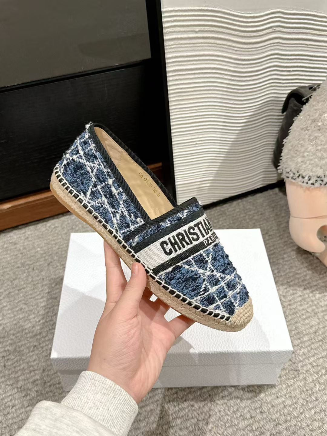 Di*r Embroidery Pumps ( 3 Colours )