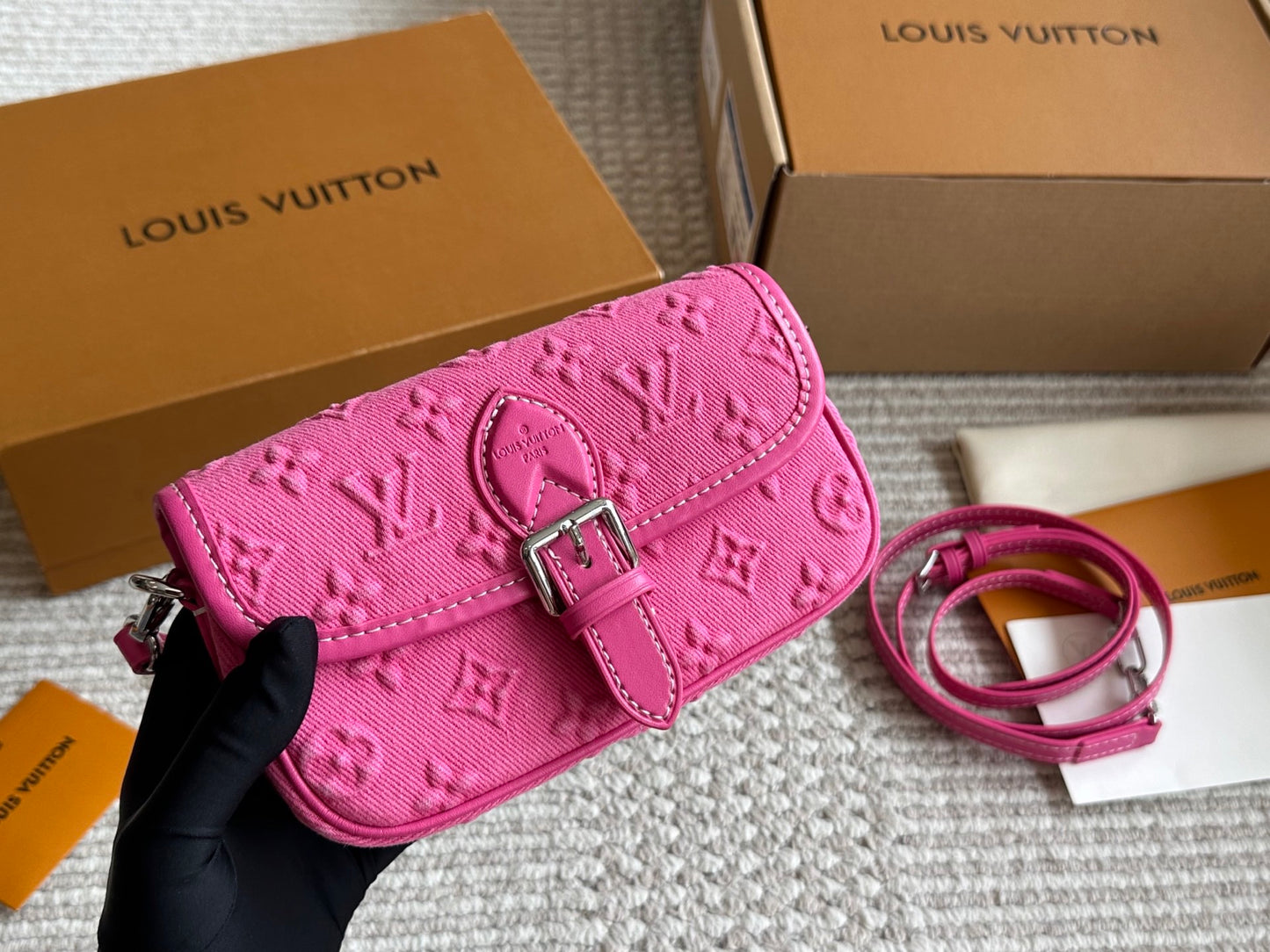 Lv Runway Style Baguette