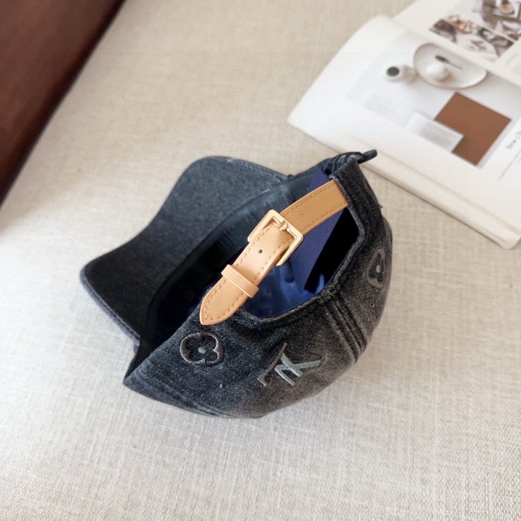 Lv Famous Cap