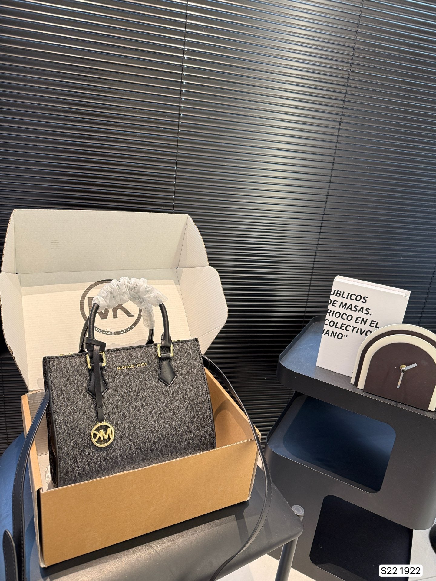 MK Most Demanding Handbags ( 4 Colours )