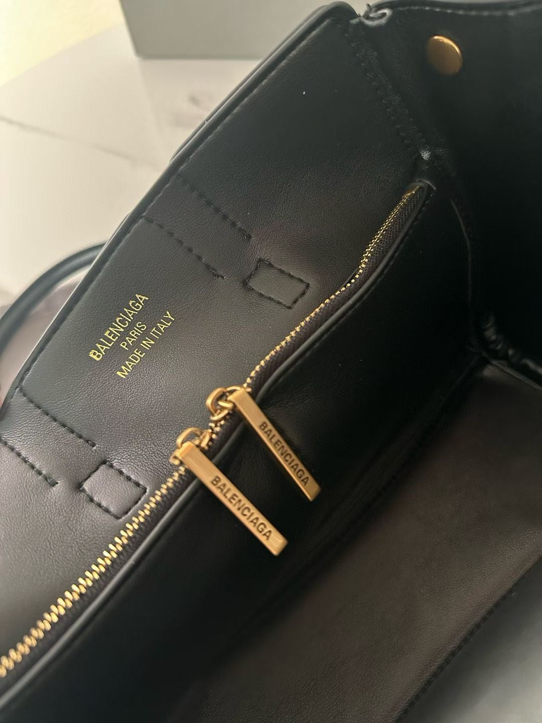 Balenc*aga Unisex Bag