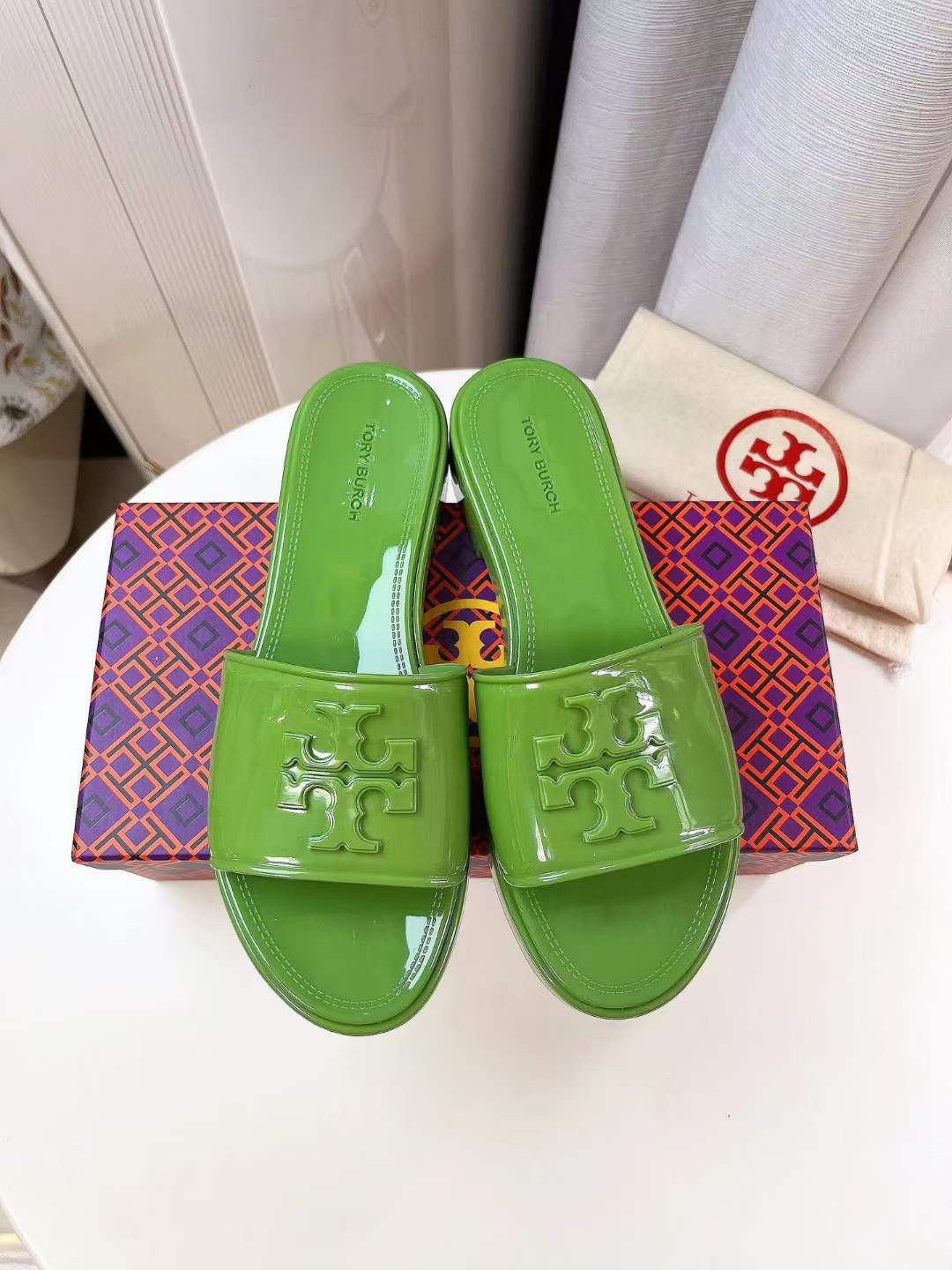 T Burch Most Demanding Slipper ( 5 Colours )