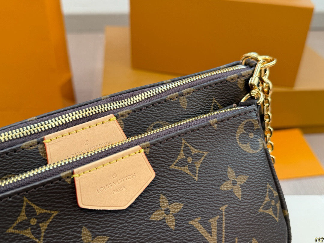 Lv Pochette Bag ( Green Belt )