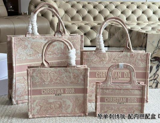 Di*r Embroidery Tote bag ( Collection 1 )