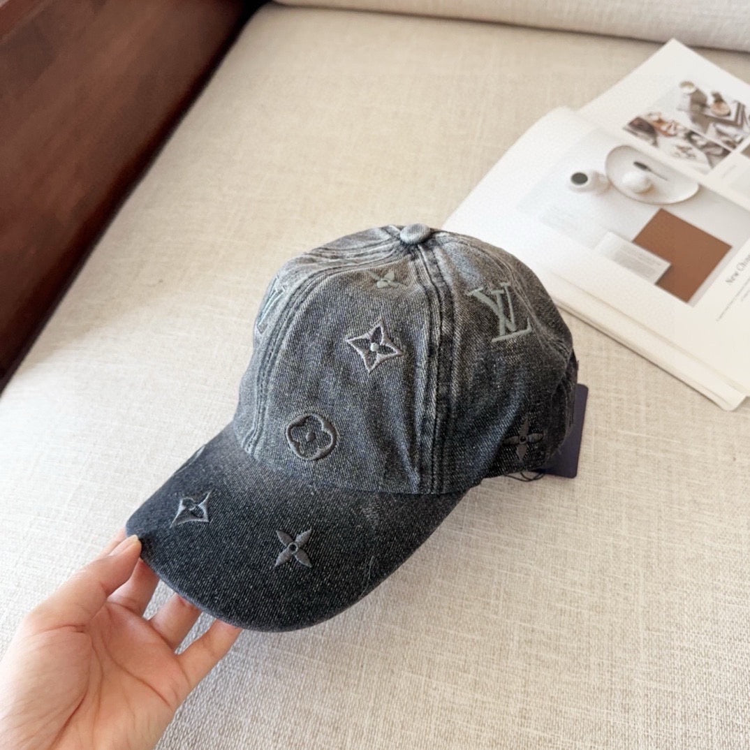 Lv Famous Cap