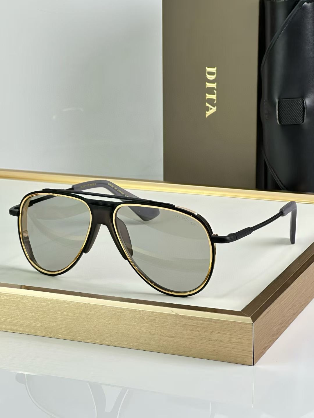 DITA - Model : DTS 211 ( Multiple Shades )