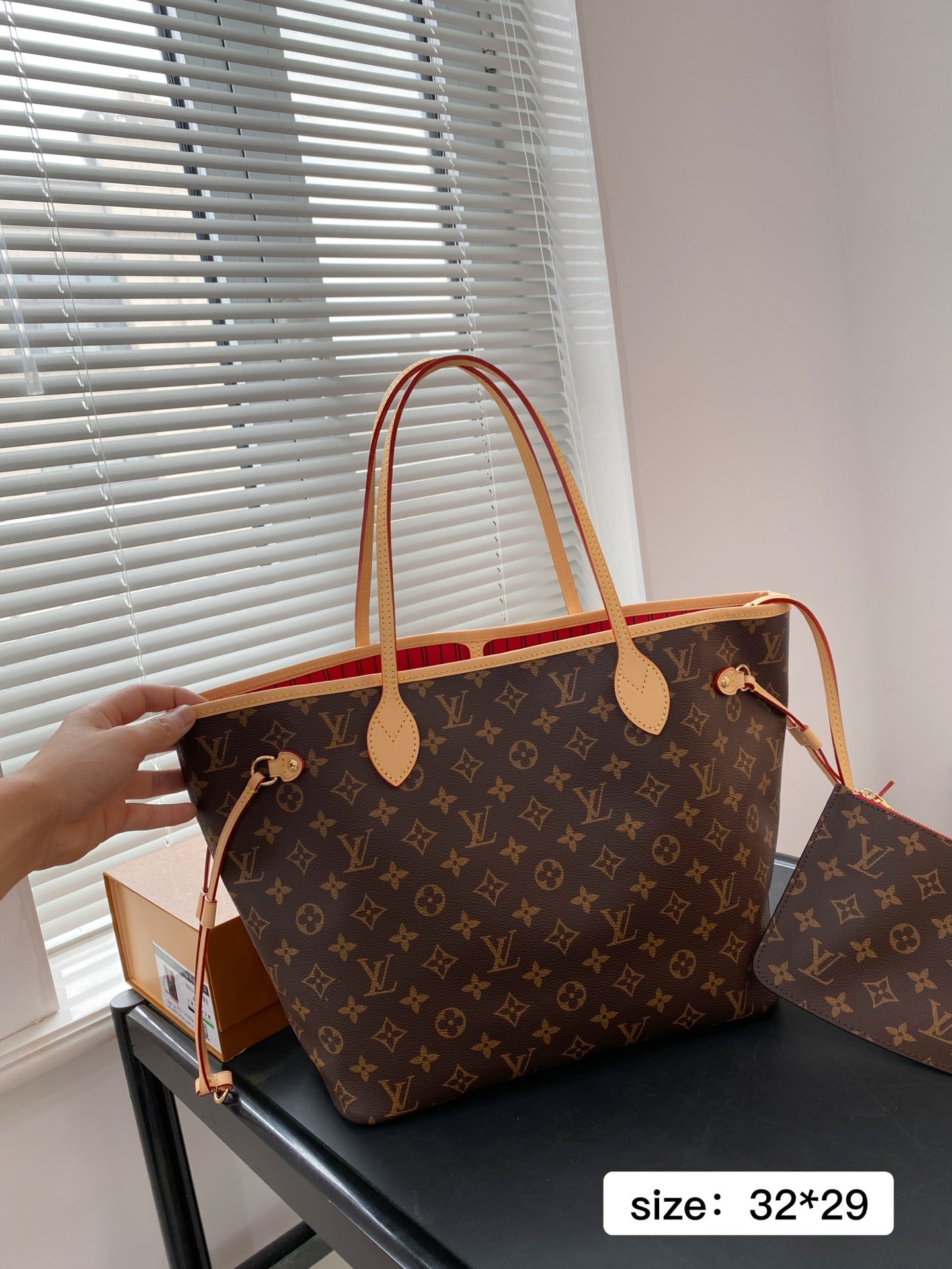 Lv Famous Never-full Bag