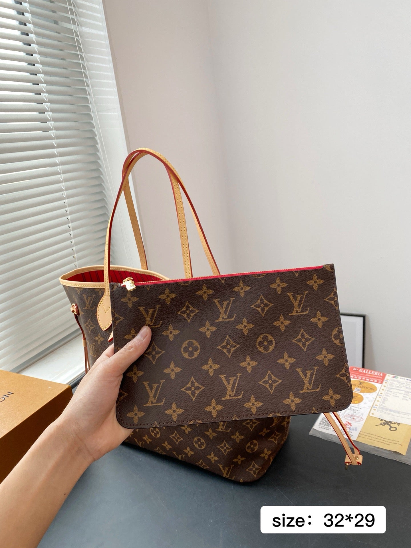 Lv Famous Never-full Bag