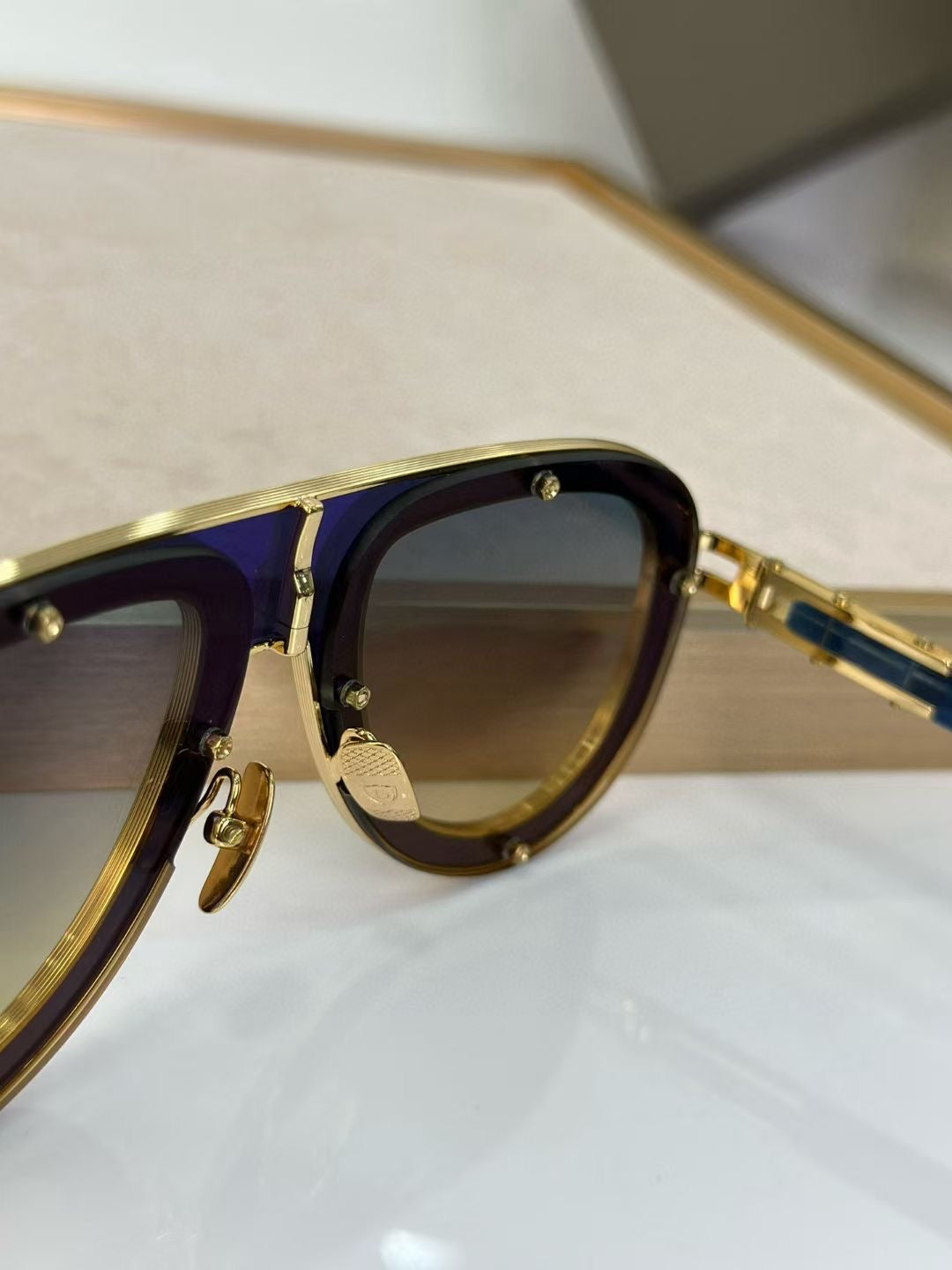 DITA - Model : DTS699 ( Mutiple Shades )