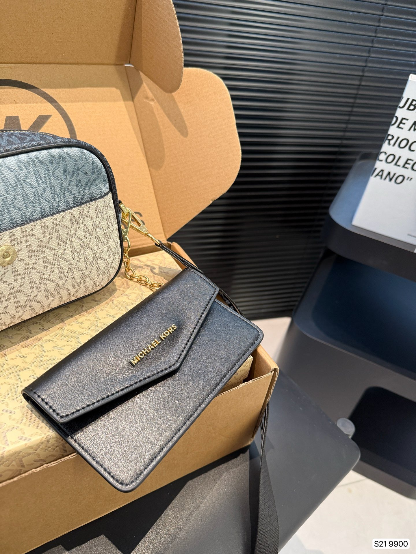 MK Cross Body Bags ( 4 Colours )