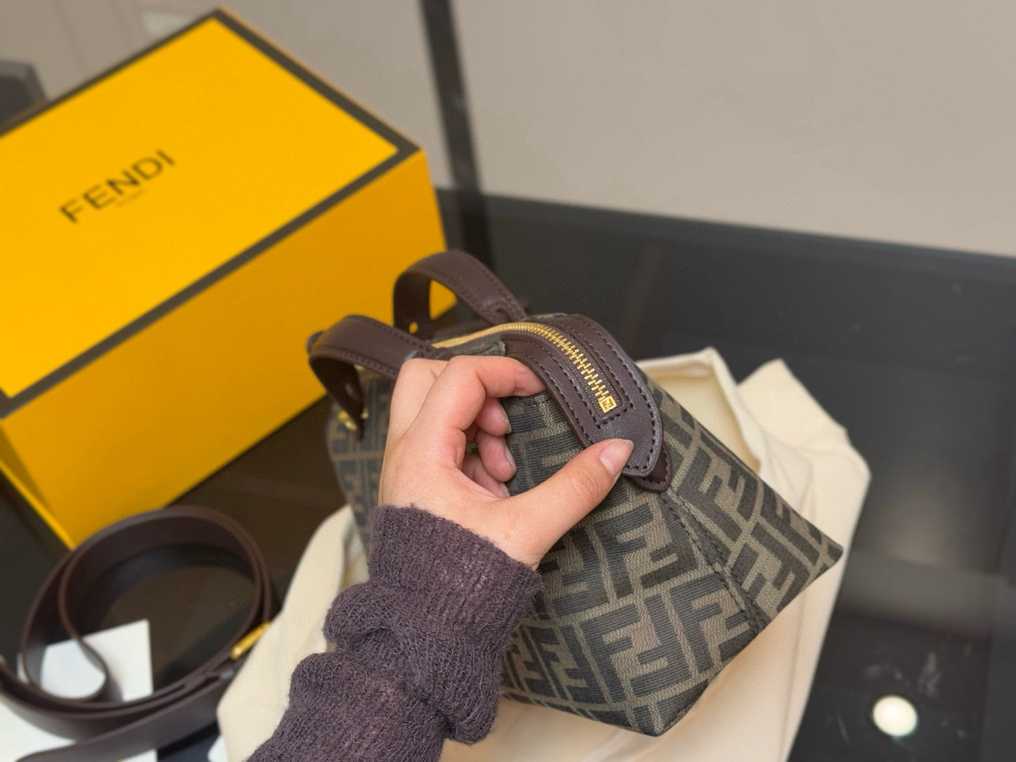 Fe*di Most Demanding Bag