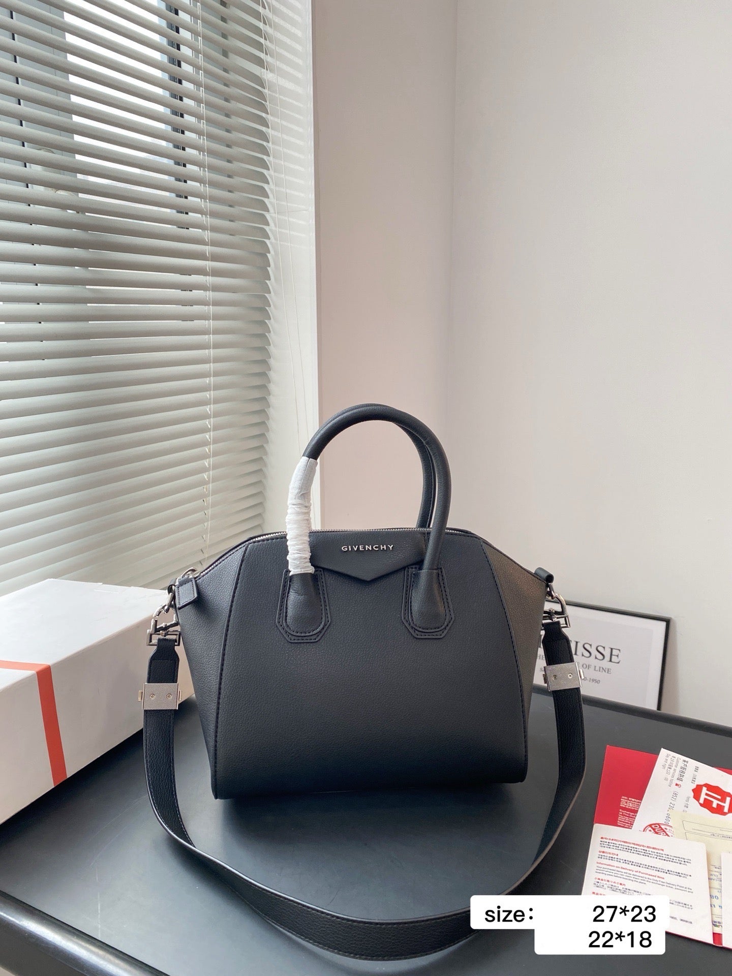 Giv*nchy Handbag ( 2 Sizes )