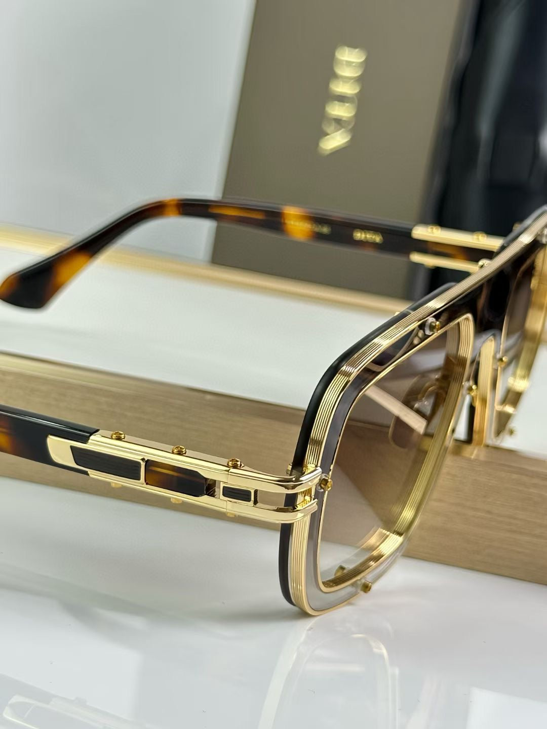 DITA - Model : DTS427