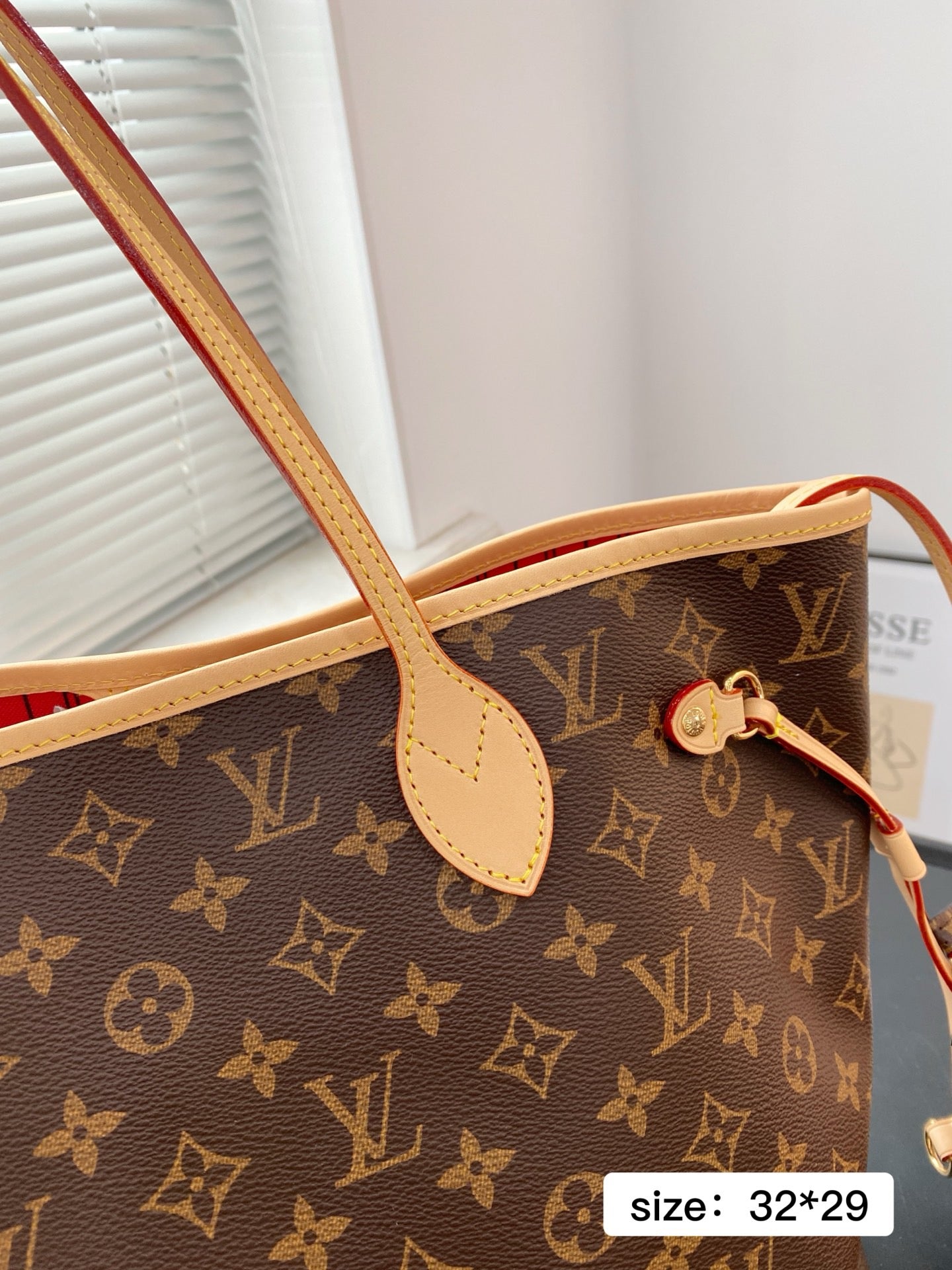 Lv Famous Never-full Bag