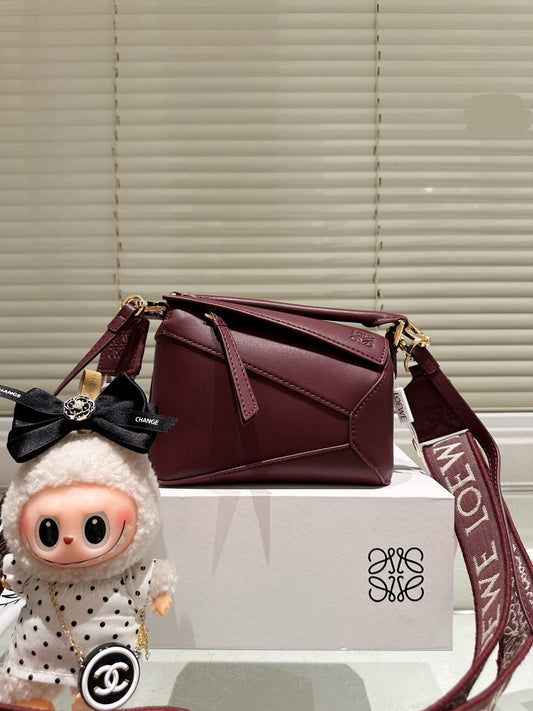 Lo*we Crossbody Bag ( 4 Colours )