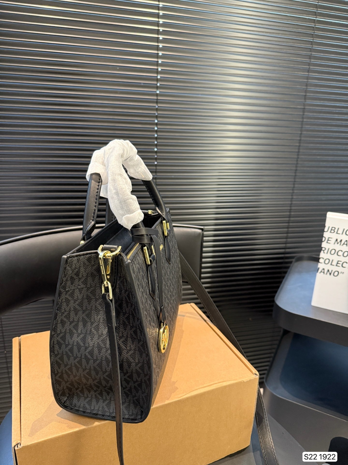 MK Most Demanding Handbags ( 4 Colours )