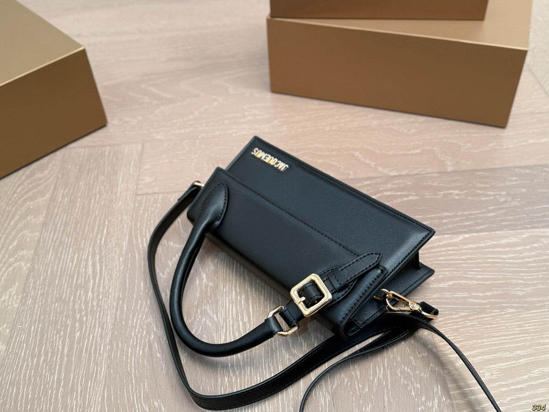 Jacq*emus CrossBody Bag ( Multi Colours )