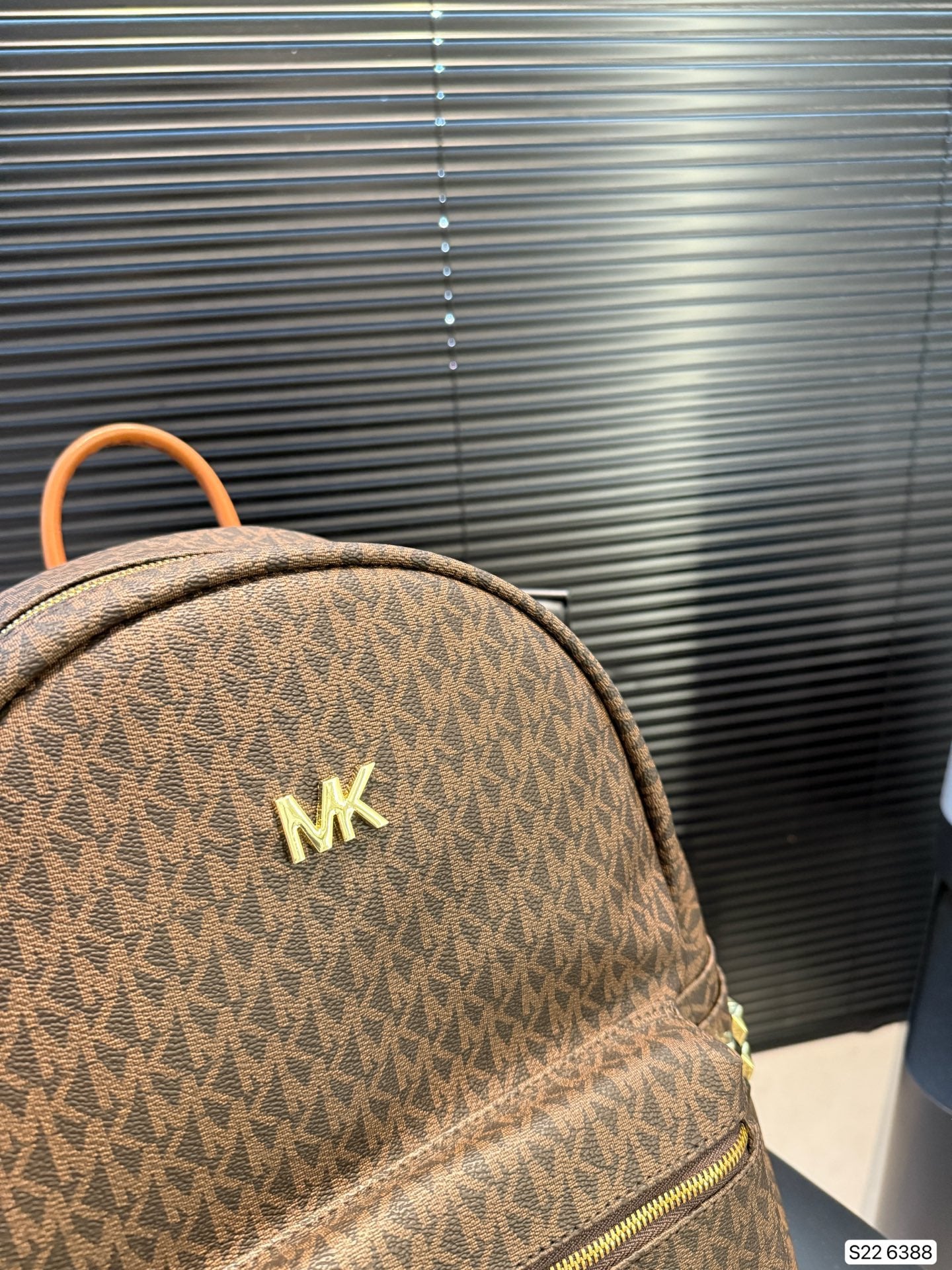 MK Famous Bagpack