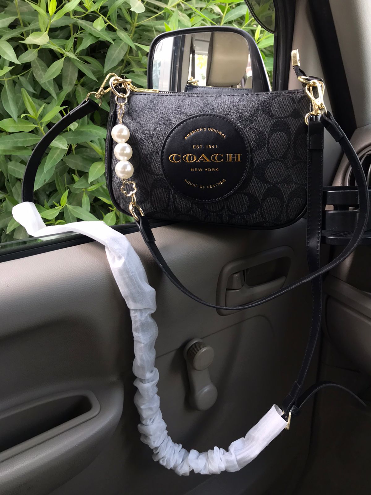 C*ach Sling Bag ( 4 Colours )