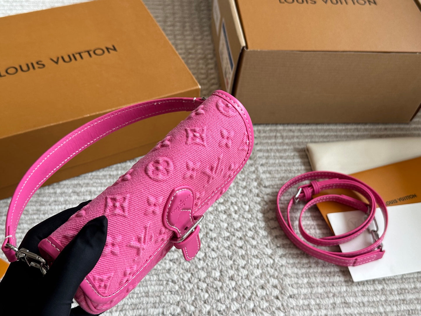 Lv Runway Style Baguette