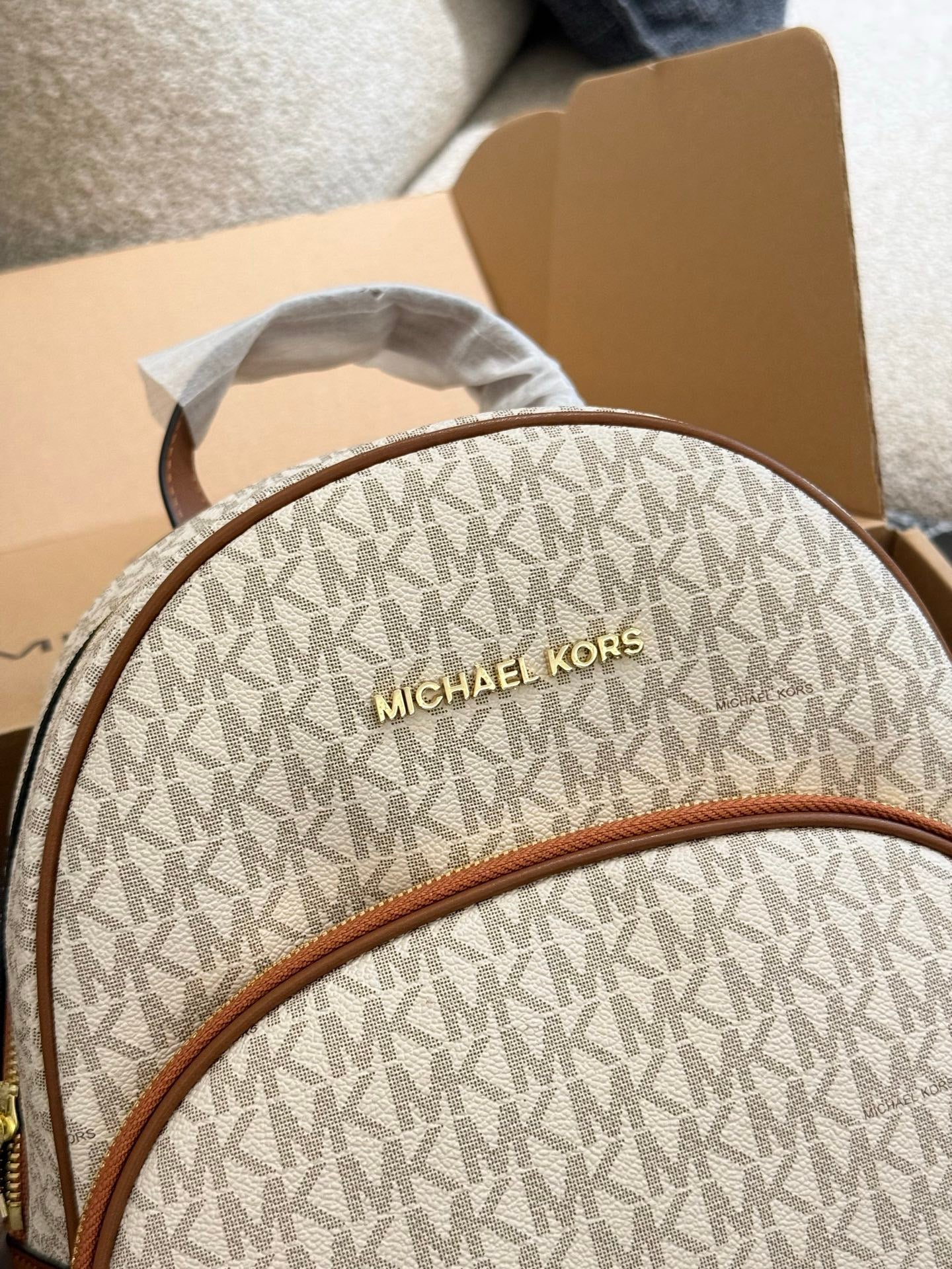 MK Bag-pack Abbey Series ( 4 Shades )