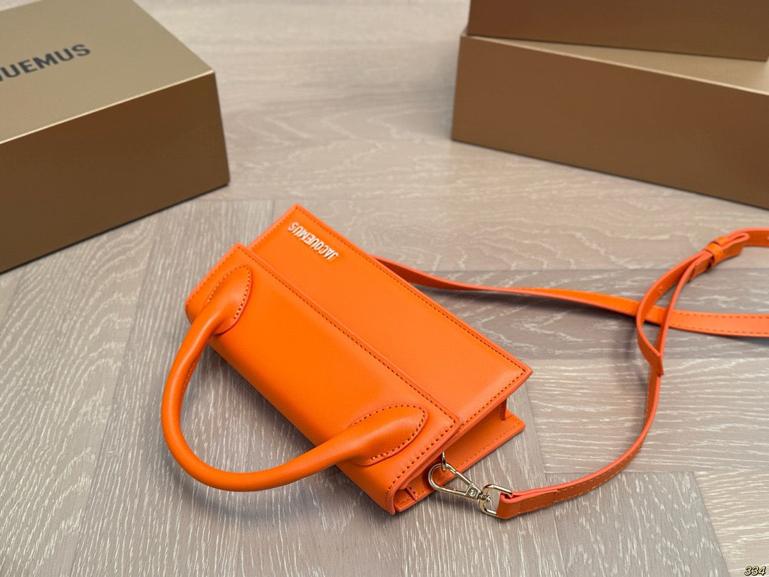 Jacq*emus Cross Body Bag ( Multi Colours )