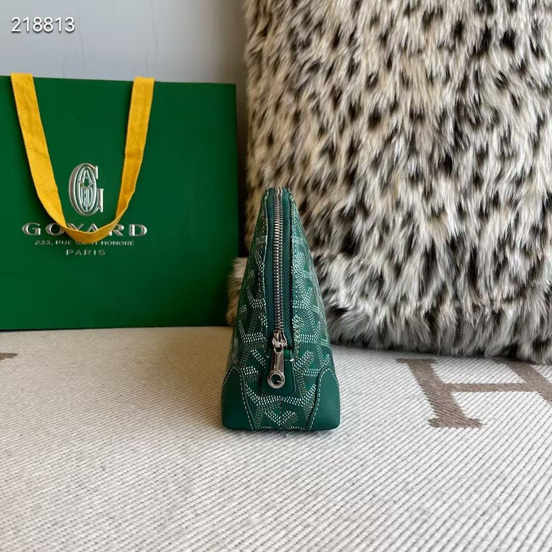 G*yard Vendome Pouch

Mini shell-shaped bag