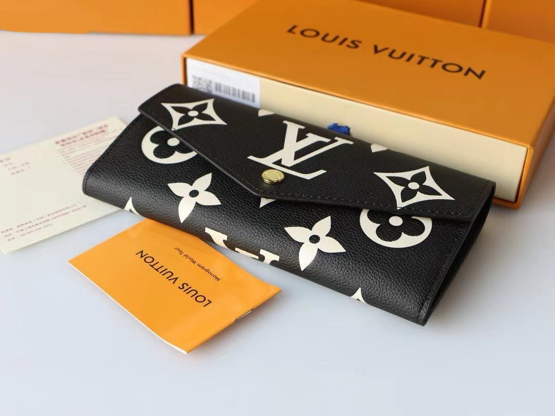 Lv Flap Wallet