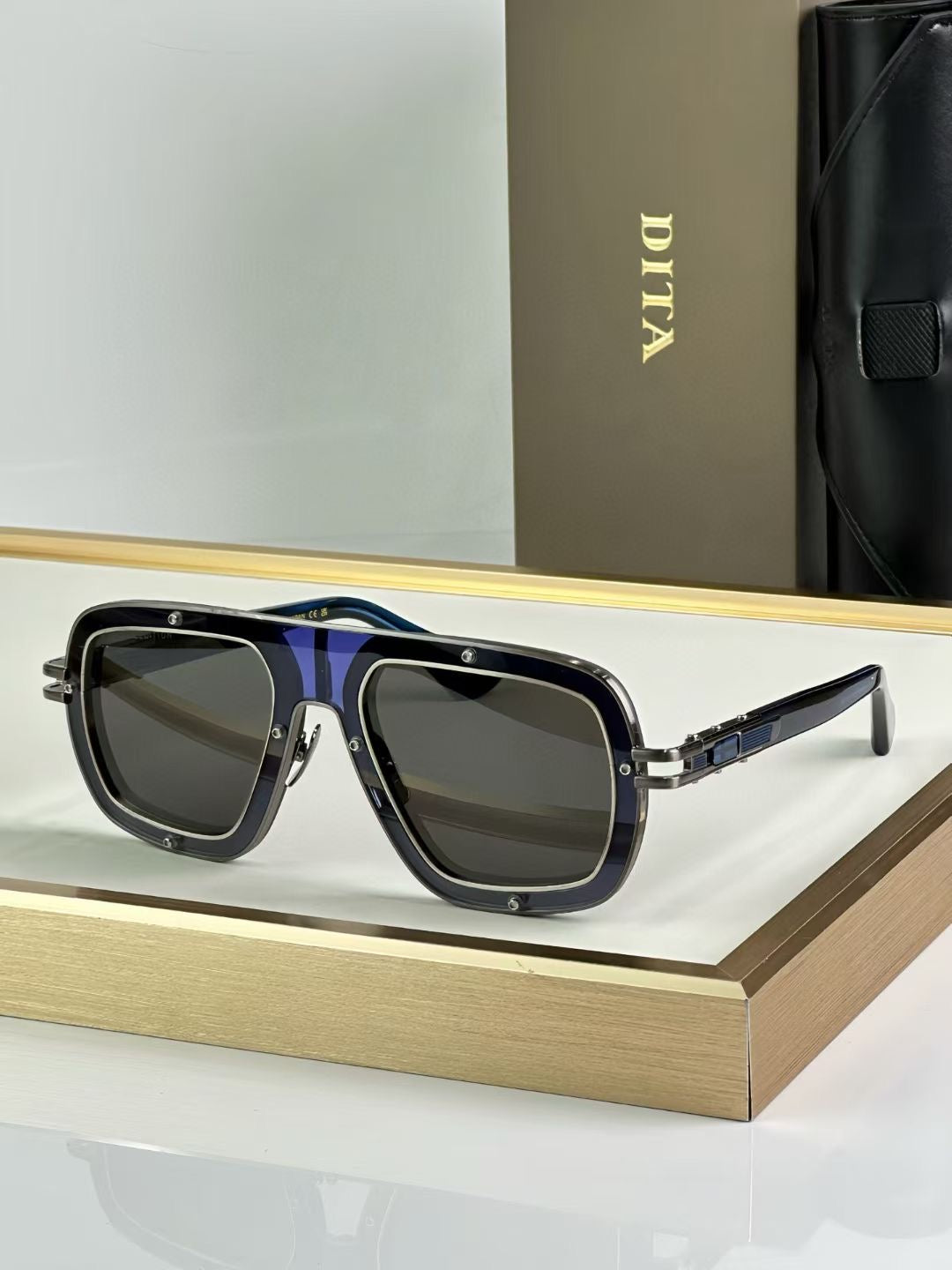 DITA - Model : DTS427