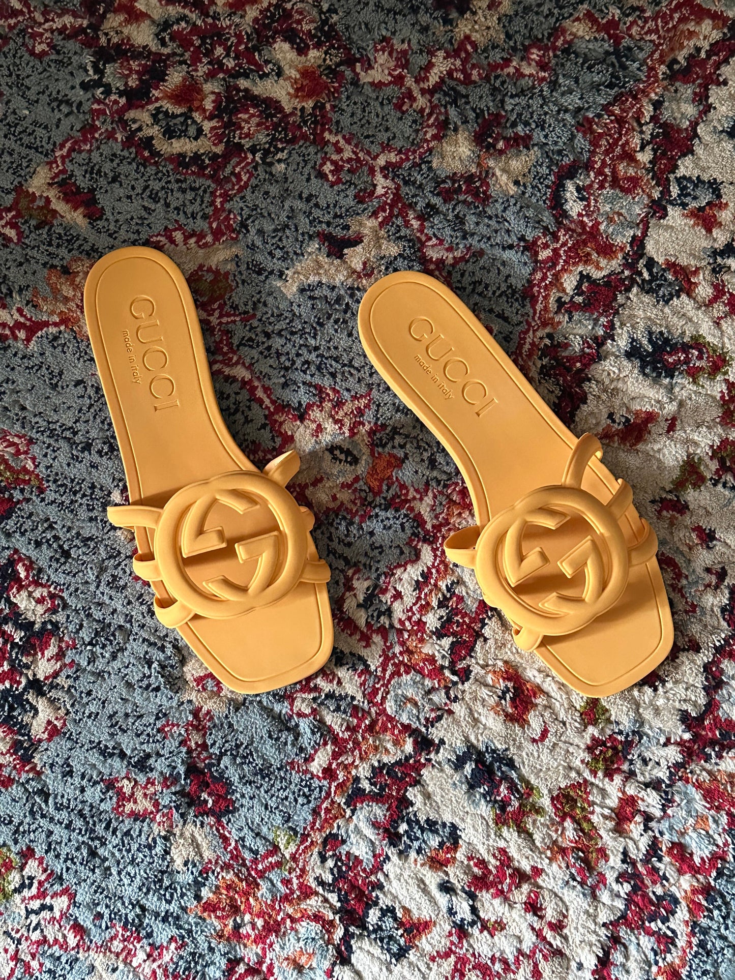 GG Slides Famous Brand