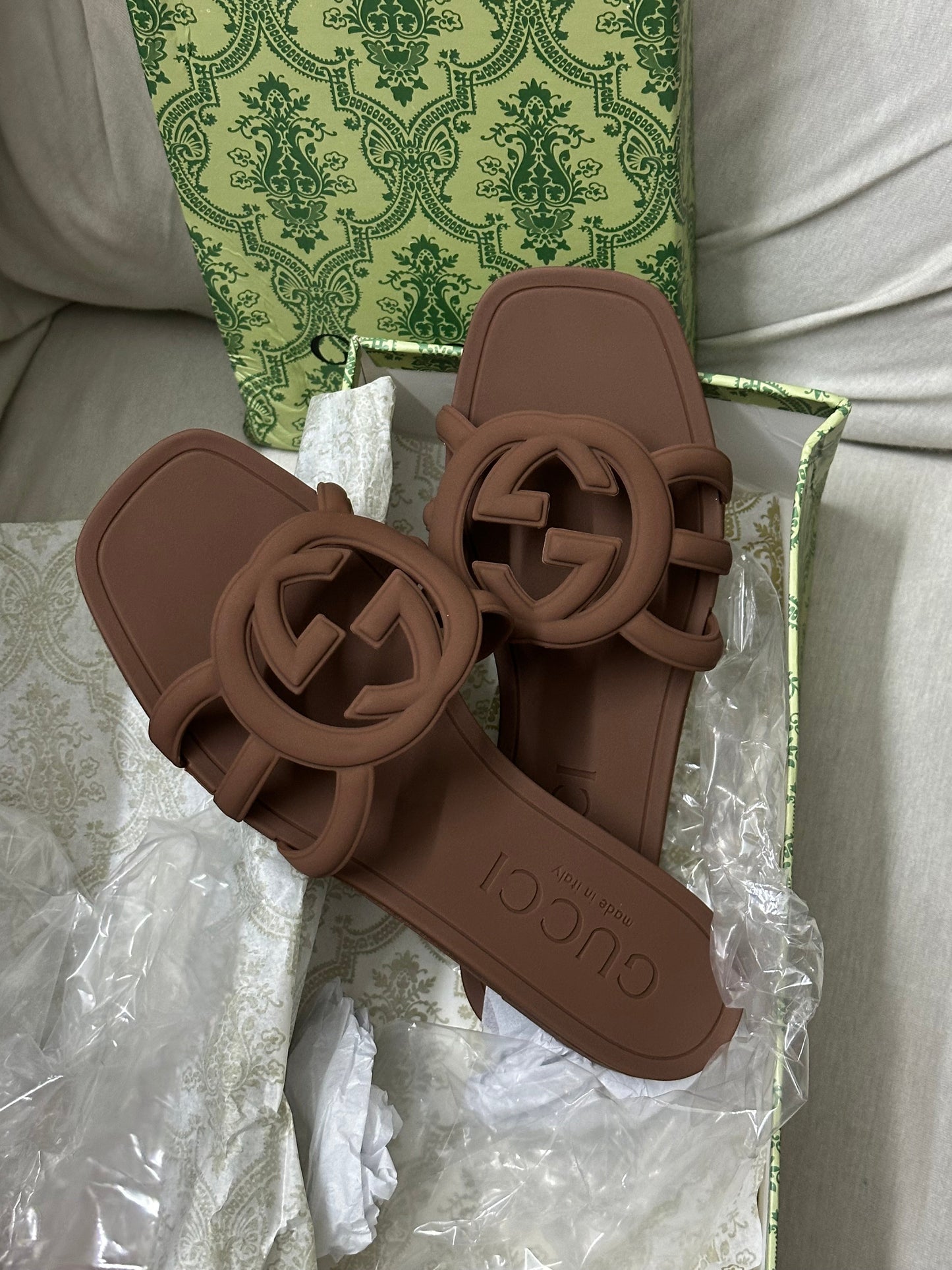 GG Slipper - Famous Brand