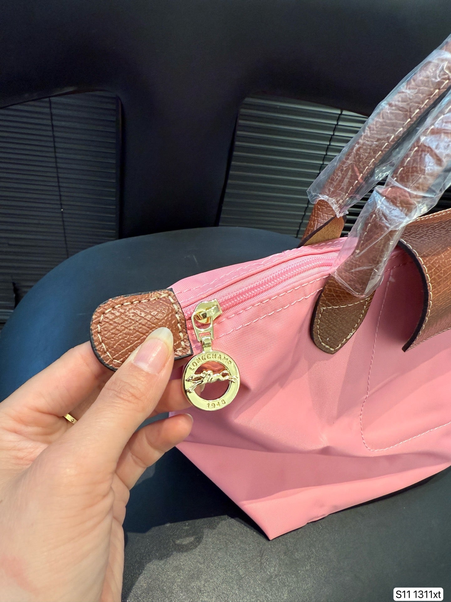 Longchamp Brand Handbags ( 3 Sizes & 3 Colours )