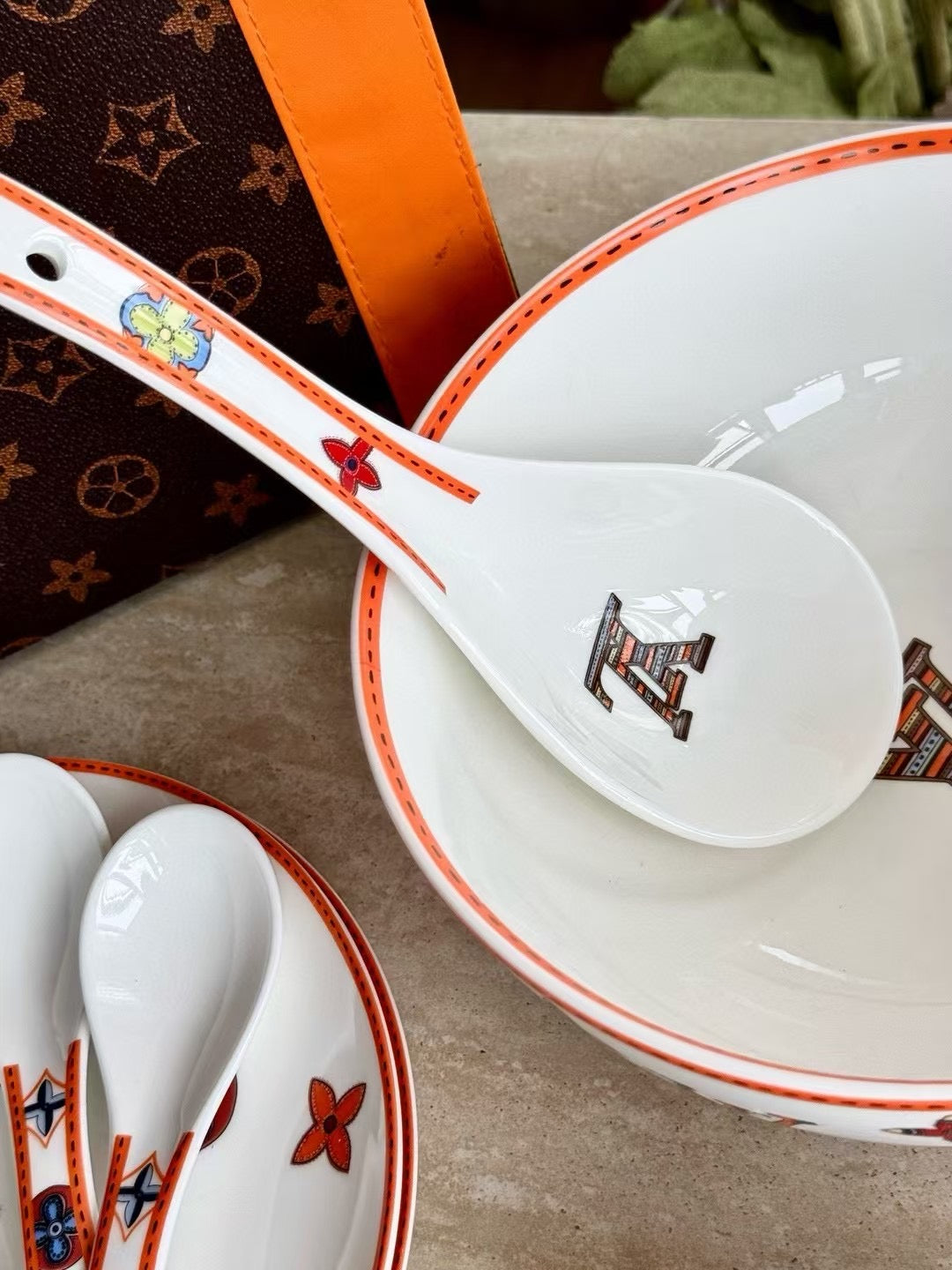 Lv Bone Dinnerware Set