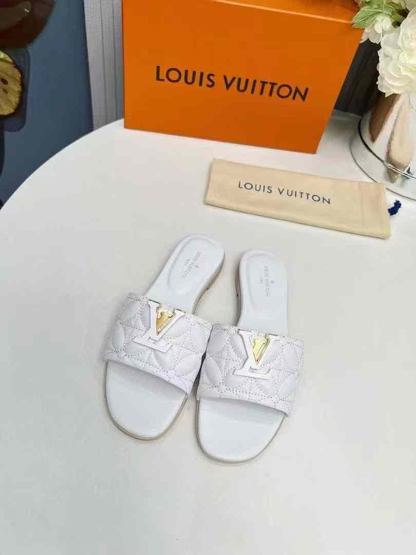 Lv Slipper ( 7 Colours )